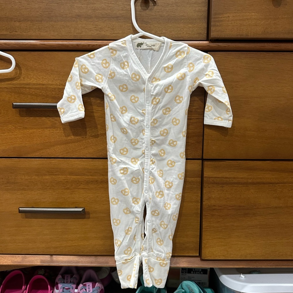 Cozy Kids Footie with Pretzel Pattern